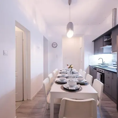 Brand New And Modern Apartment Budapest