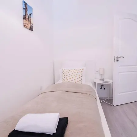 Apartment Brand New And Modern *