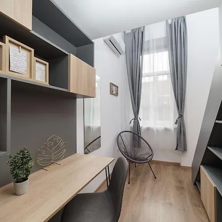Apartment Cityscape Budget Kerepesi