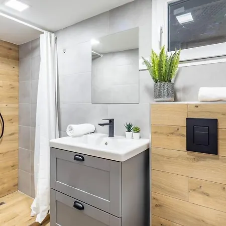 Cityscape Budget Doubledecker B Apartament *