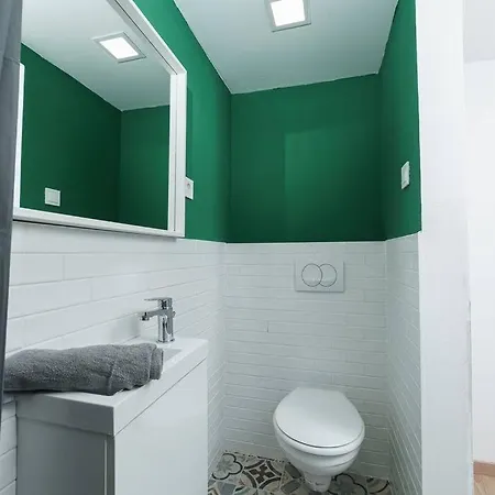 Cityscape Budget Kerepesi Apartment *