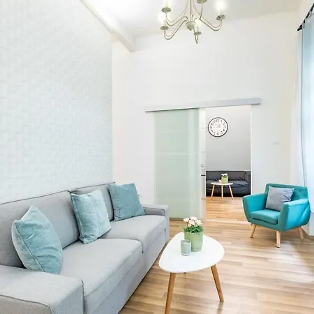 Apartment Comfy And Bright In The Center *