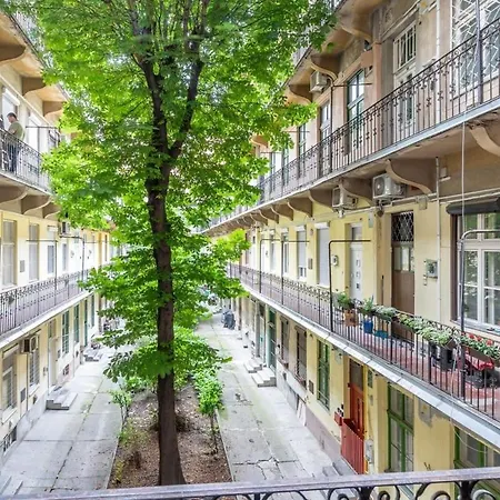 Comfy And Bright In The Center * Budapest