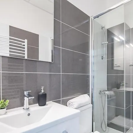 Newly Designed Apartment *