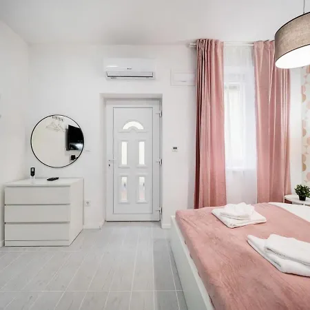 Cute With Ac Apartment *