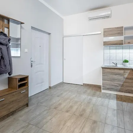 And Homey With Good Transport Link Apartment Budapest