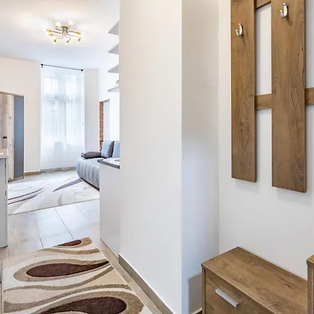 And Homey With Good Transport Link Apartment Budapest