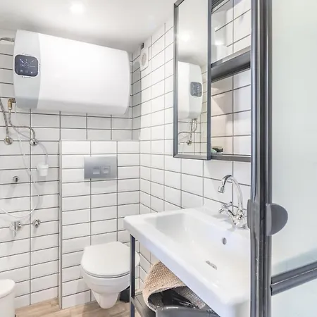 Very Center - Modern - Cute *