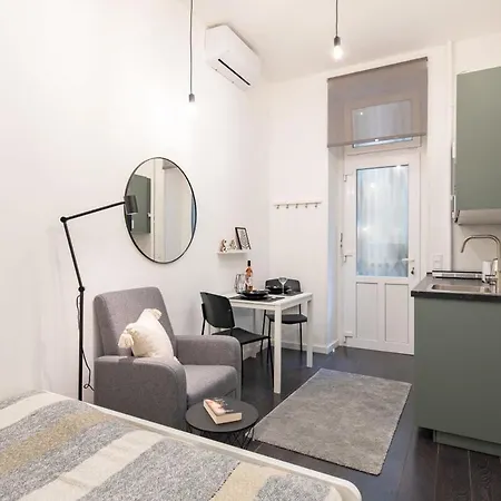 Apartment Mini - New - Elegant Downtown Retreat *