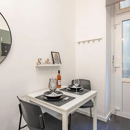 Mini - New - Elegant Downtown Retreat Budapest