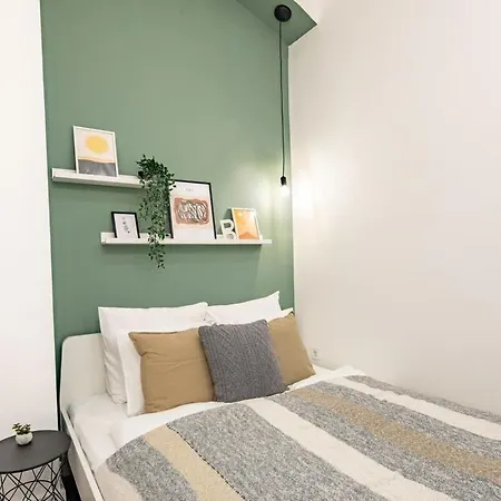 Apartment Mini - New - Elegant Downtown Retreat Budapest