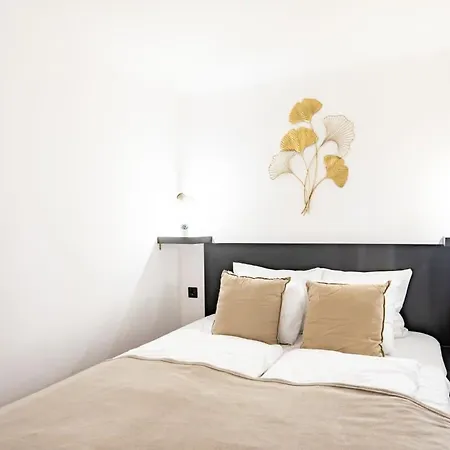 Apartment Cute Modern Getaway In The Heart Of The *