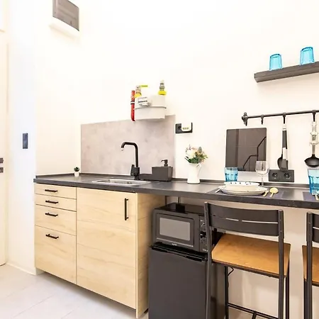 Apartment Cute Modern Getaway In The Heart Of The *