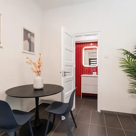R10- Boutique Apartments, Location. By Bqa Apartment Budapest