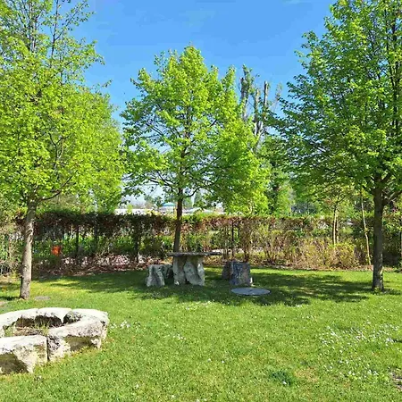 Hotel Duna Garden Budapest