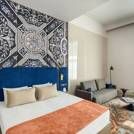 Moments By Continental Group Hotel 4*