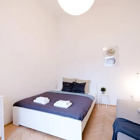 Ultra Central - Ac - Comfy Apartment *