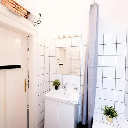 Ultra Central - Ac - Comfy Apartment