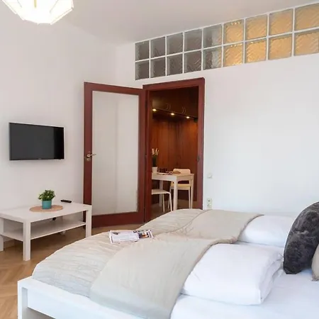 Convenient In The Heart Of Downtown Apartamento