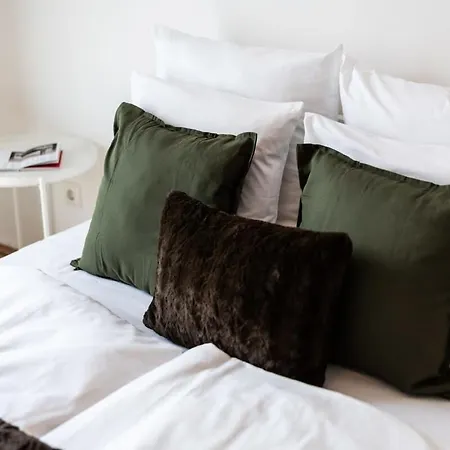 Pleasant & Comfy In Super Location Apartment