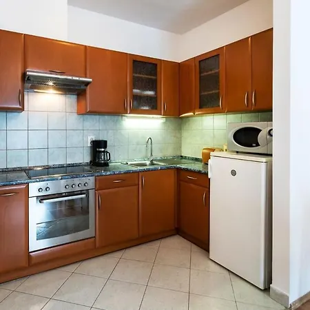 Pleasant & Comfy In Super Location Apartment *