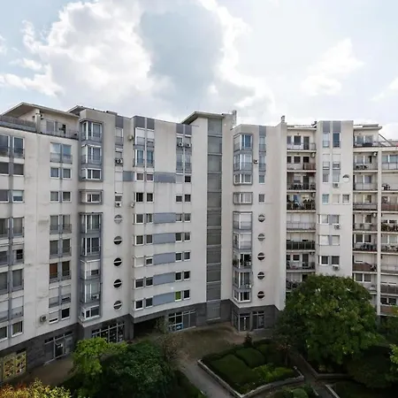 Apartment Pleasant & Comfy In Super Location Budapest