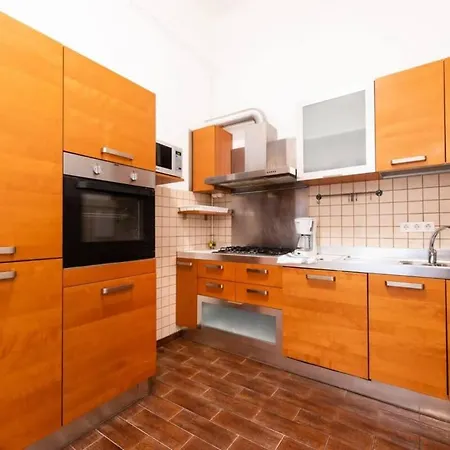 Apartment Very Convenient Large Ac Place *