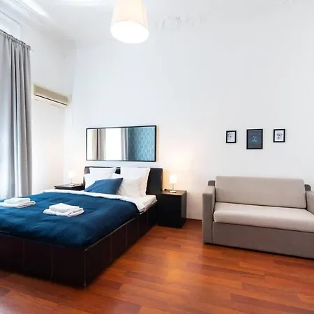 Apartment Very Convenient Large Ac Place Budapest