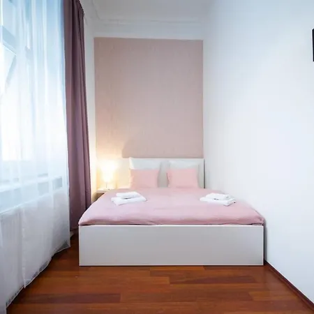 Very Convenient Large Ac Place * Budapest