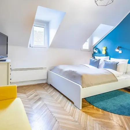 Apartment Quiet Charming Near The Center