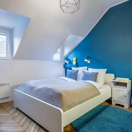 Quiet Charming Near The Center Apartment *