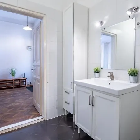 Apartment Spacious