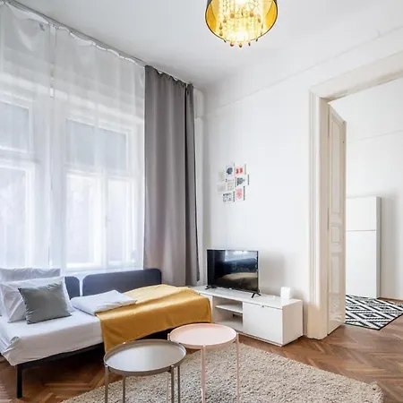 Spacious Apartment Budapest