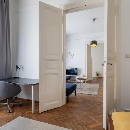 Apartment Spacious *