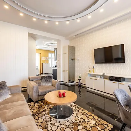Luxury Royal By Prestige Homes Apartman *
