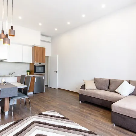 In The Jewish Quarter With Free Parking Apartment