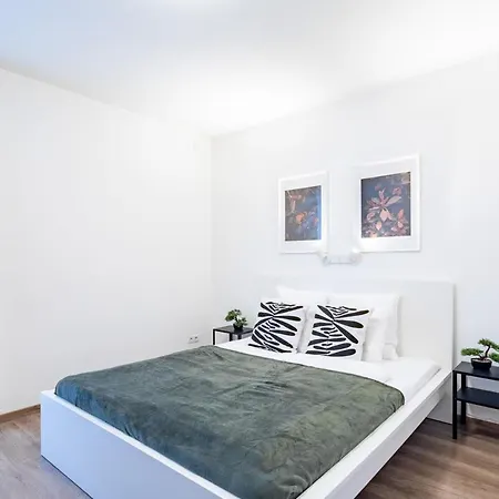 - Terrace - Modern Apartment Budapest