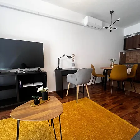 Apartment Corvin Gold City Garden *