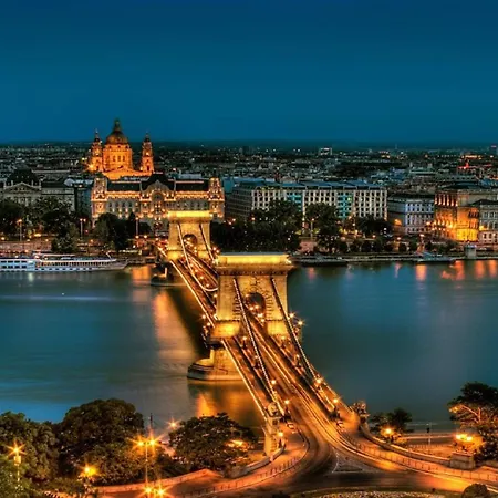 Little Americas Hudson River Apartment Budapest