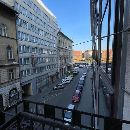 Apartman Daisy In The Inner City *
