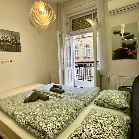 Daisy In The Inner City Apartman Budapest