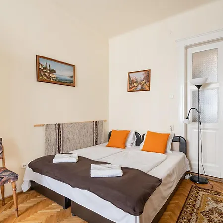Bpr W21 Retro With Balcony Apartmán Budapešť