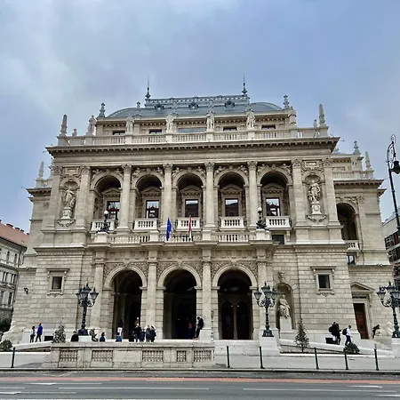 Budapestayz - Izabella * Budapest