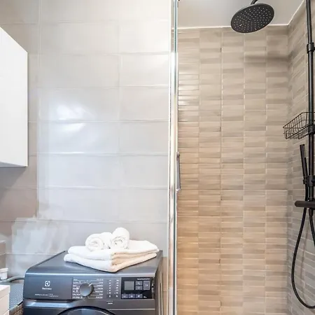 Apartman Balcony - Easy Parking - Comfy