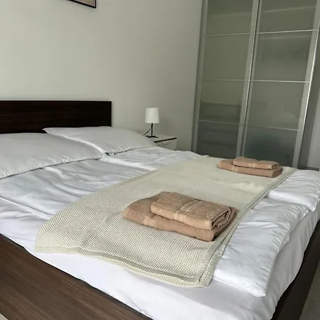 Apartament Modern Riverside With A Balcony And Garage Budapesta