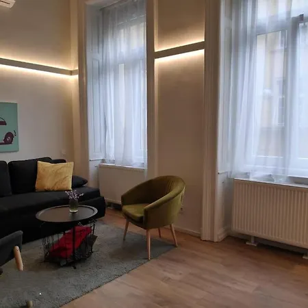 Luxury New-3bdr 3bth Sauna!city Center Appartamento *