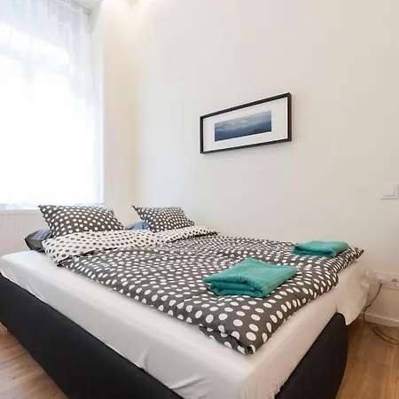 Luxury New-3bdr 3bth Sauna!city Center Appartamento *