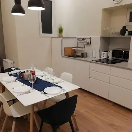 Luxury New-3bdr 3bth Sauna!city Center Appartamento