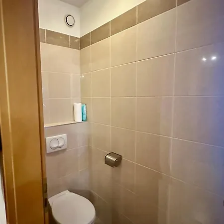 Center With Balcony * בודפשט