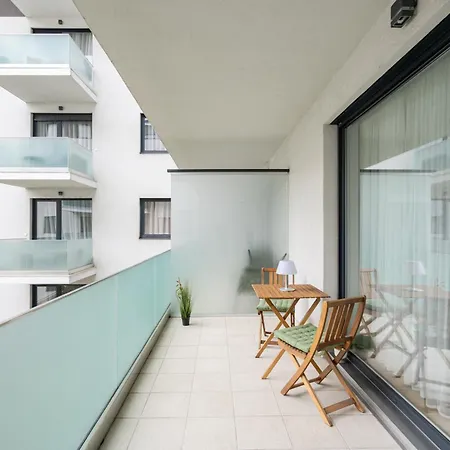 Blooming With Free Underground Parking Appartement *